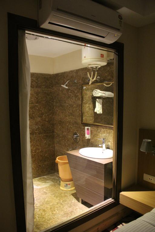 Hotel Kohinoor Palace Ludhiana Eksteriør billede