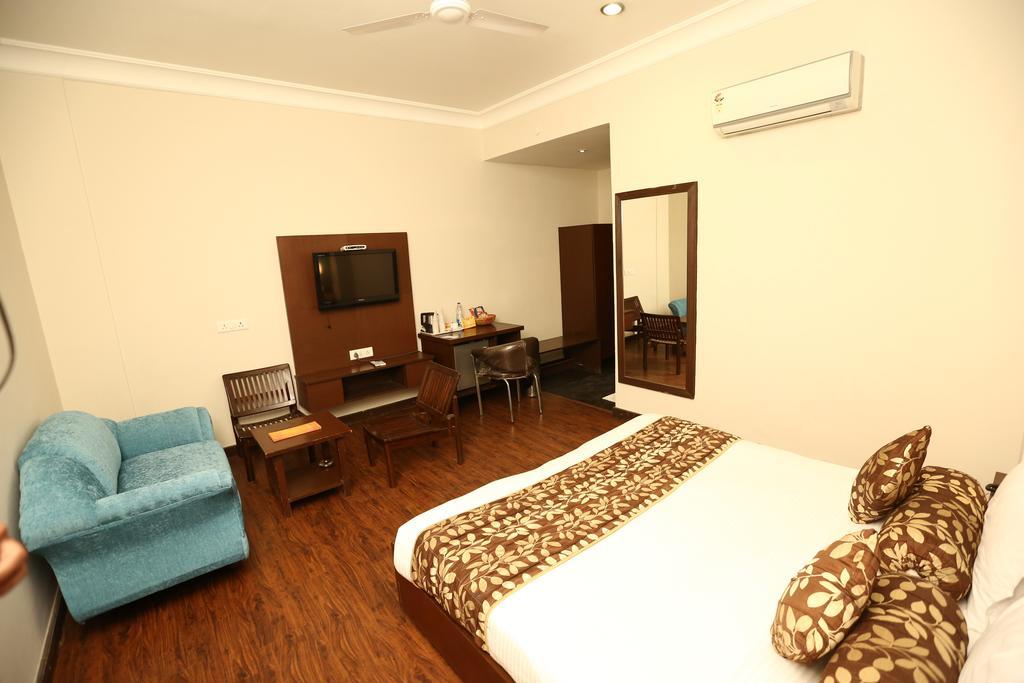 Hotel Kohinoor Palace Ludhiana Eksteriør billede